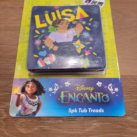 Disney Encanto Isabela 5 Pack Tub Treads 5X5 Inch Squares New - Picture 3 of 6